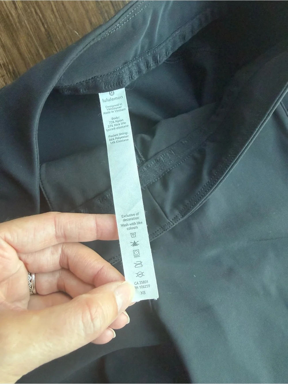 lululemon athletica womens Straight-Leg black Pants size 4